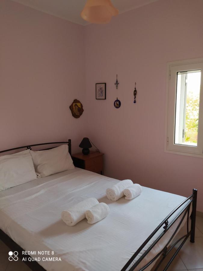 Ozena Countryside Apartment Vromonérion Eksteriør billede