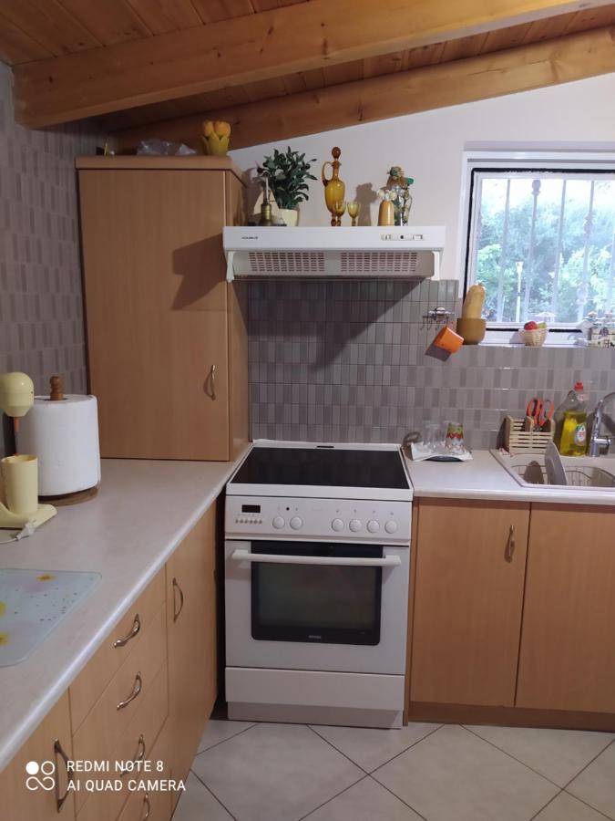 Ozena Countryside Apartment Vromonérion Eksteriør billede