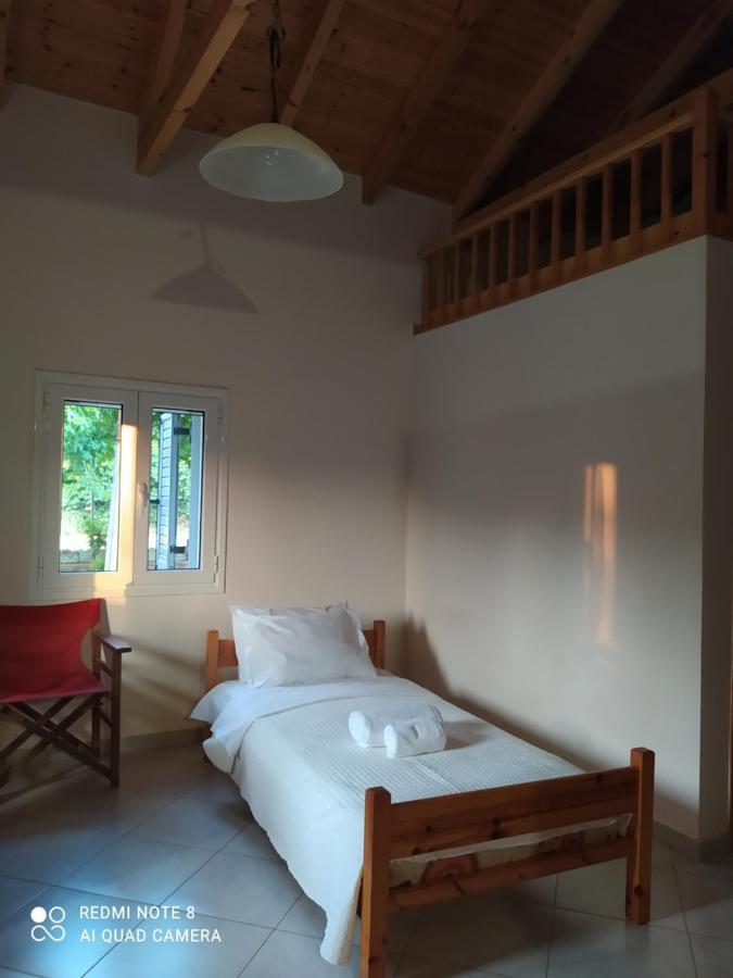 Ozena Countryside Apartment Vromonérion Eksteriør billede