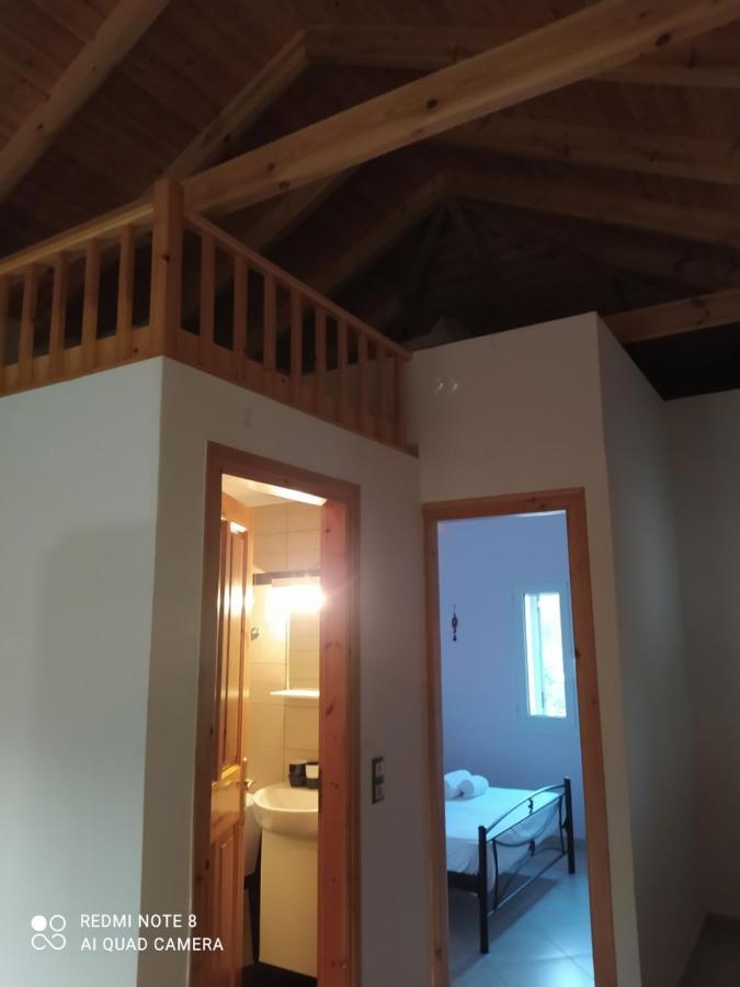 Ozena Countryside Apartment Vromonérion Eksteriør billede